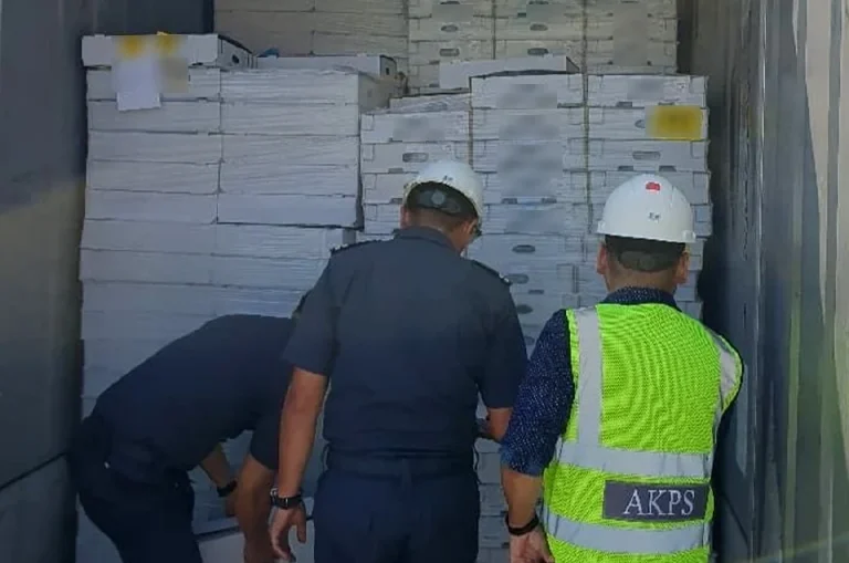 Kontena ‘ubi kentang’ rupanya berisi ayam sejuk beku bernilai RM2.43 juta