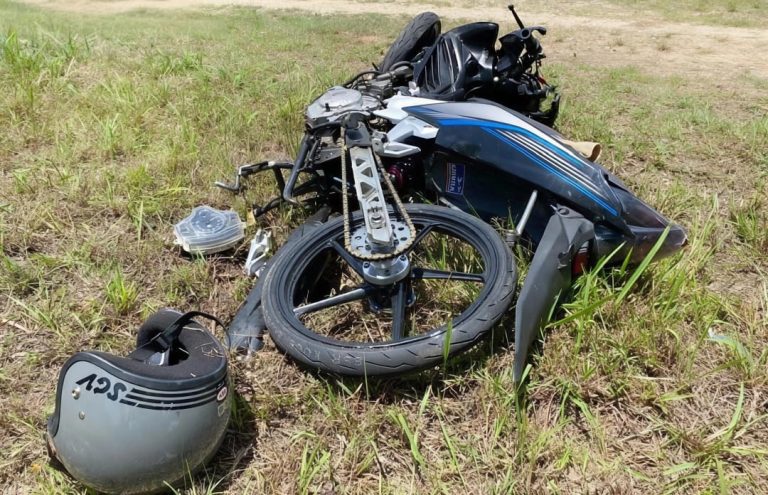Pembonceng maut, penunggang parah motosikal dinaiki terbabas