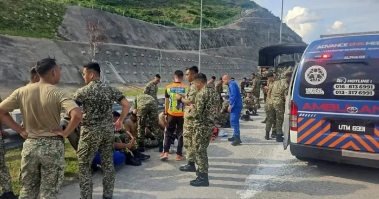 Brek tak berfungsi, 15 tentera cedera trak rempuh plaza tol SUKE