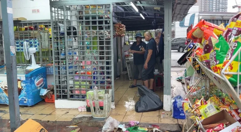 Banjir kilat berulang, peniaga tanggung kerugian, dakwa makin teruk