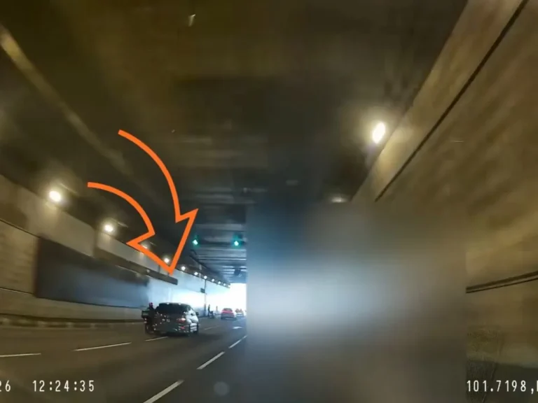 Penghantar makanan cedera digesel MPV dalam terowong Jalan Tun Razak