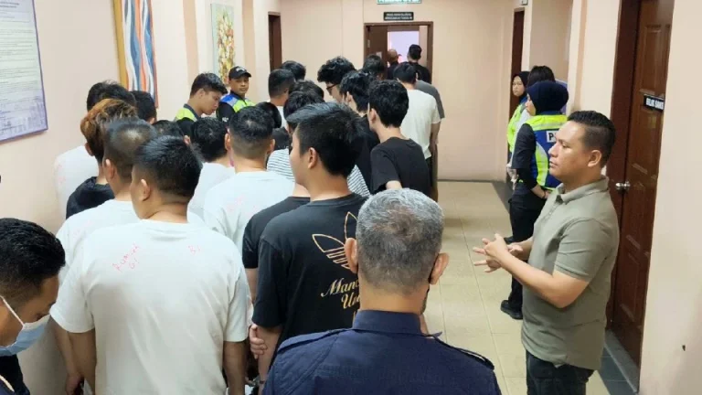 Empat banglo mewah jadi markas scam Korea, 28 warga asing diberkas