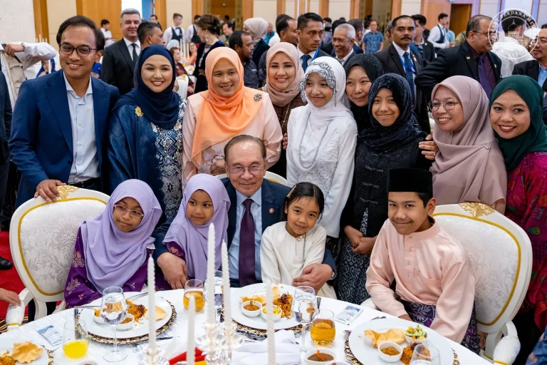 PM Anwar raikan diaspora Malaysia di Ashgabat