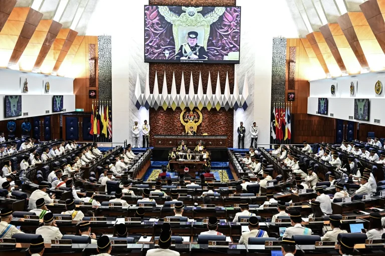 Agong perkenan 8 akta dilulus pada sidang Parlimen terdahulu – Johari Abdul