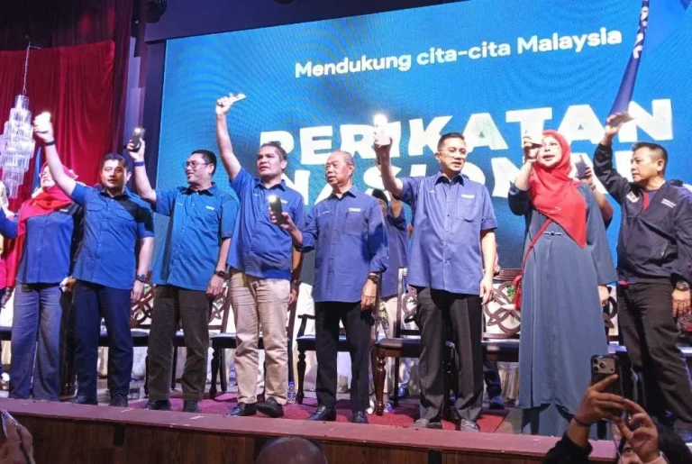 Bersatu sedia guna logo sendiri jika tidak dibenar guna logo PN – Muhyiddin