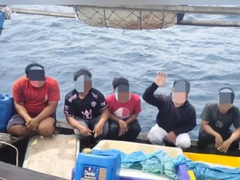 Bot nelayan asing bernilai RM2 juta dirampas, 8 warga asing ditahan