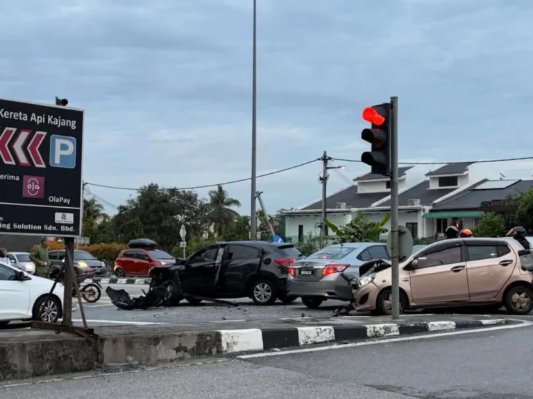 Bapa, anak perempuan 2 tahun cedera dalam nahas di Jalan Reko