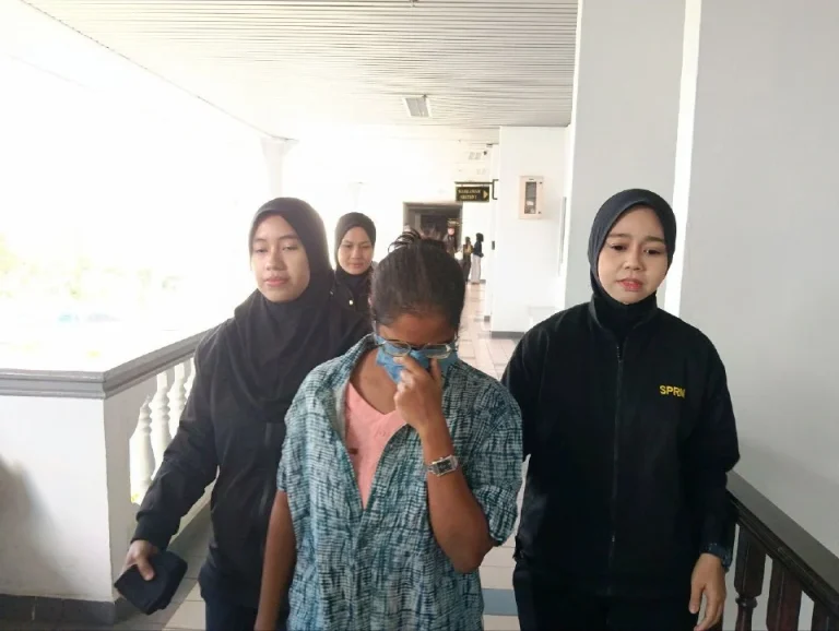 Bekas pegawai kerajaan Melaka didakwa salah guna wang, tipu lebih RM60,000