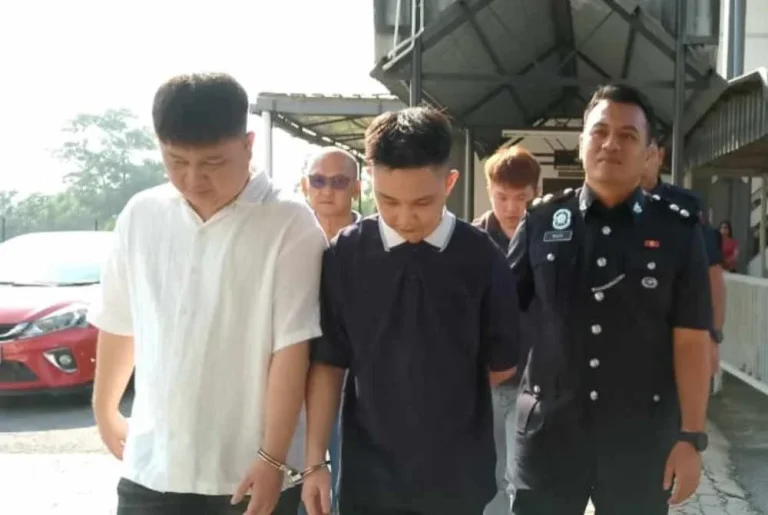 Dua beradik antara empat didakwa kendali rumah judi