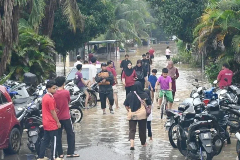 Mangsa banjir Melaka meningkat hampir 1,000
