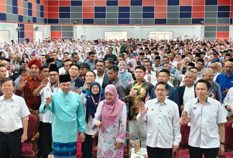PM bidas pemimpin hina mana-mana kaum