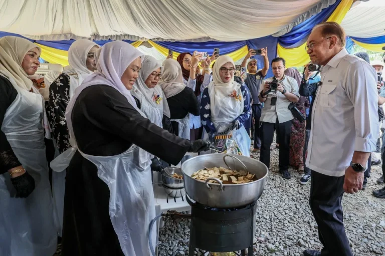 Peranan AIM bantu penduduk luar bandar terus disokong – Anwar
