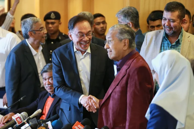 PM ucap selamat hari ulang tahun kepada Tun M