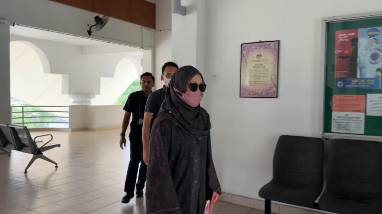Suri rumah didenda RM4,000 sebar maklumat palsu kenaikan harga minyak