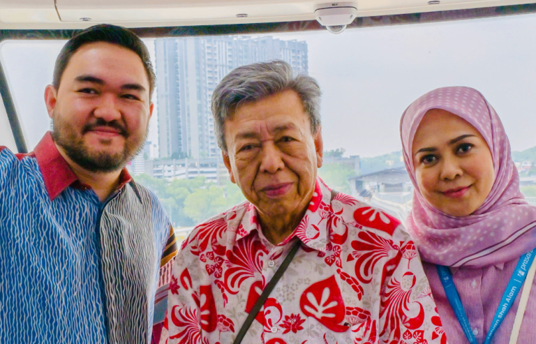 Sultan Selangor berkenan rasai sendiri pengalaman naiki LRT3