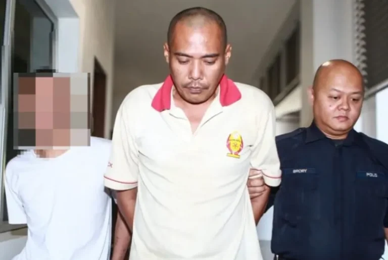 Jurujual dipenjara 10 tahun, dua sebatan tetak penunggang motosikal