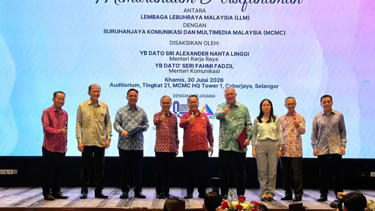 MCMC teliti teknologi Starlink perluas capaian internet tanpa menara