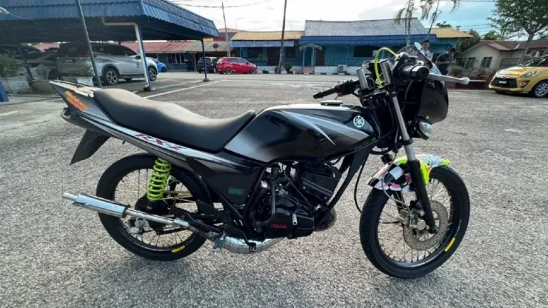 Padah aksi ‘Superman’, penunggang RXZ warga Singapura ditahan