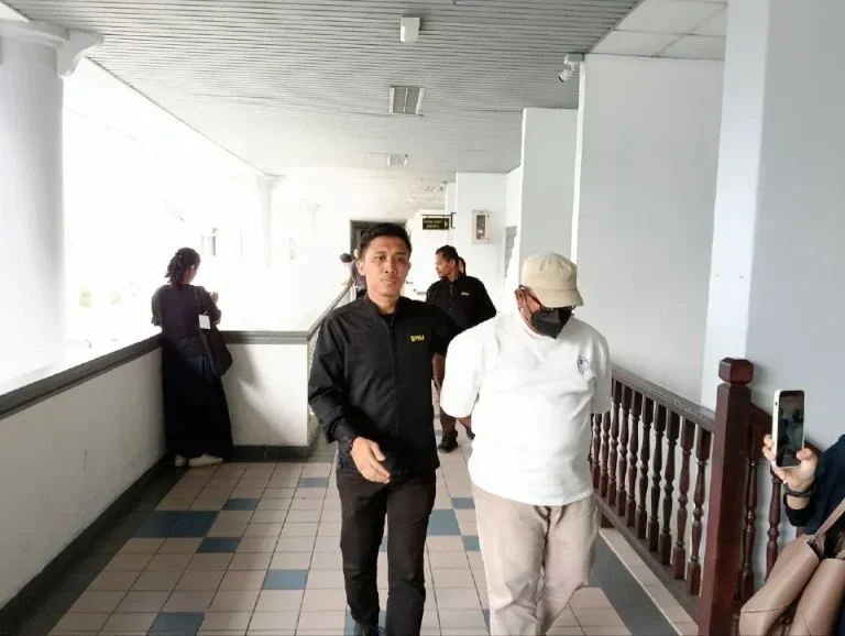 Pegawai Imigresen didakwa terima rasuah RM1,950 lindungi pekerja asing
